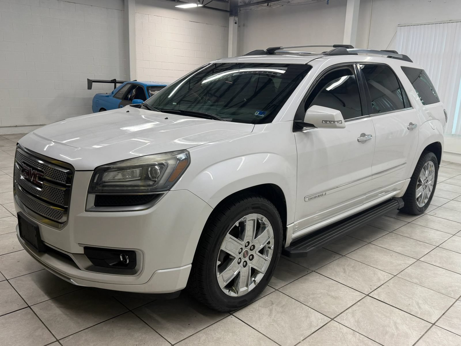 Used 2016 GMC Acadia Denali AWD/4WD image 3