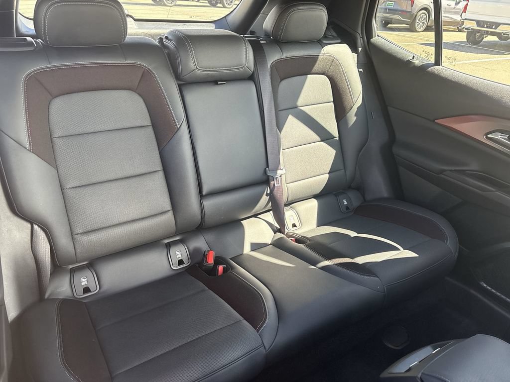 Certified 2024 Chevrolet Equinox EV RS FWD image 30