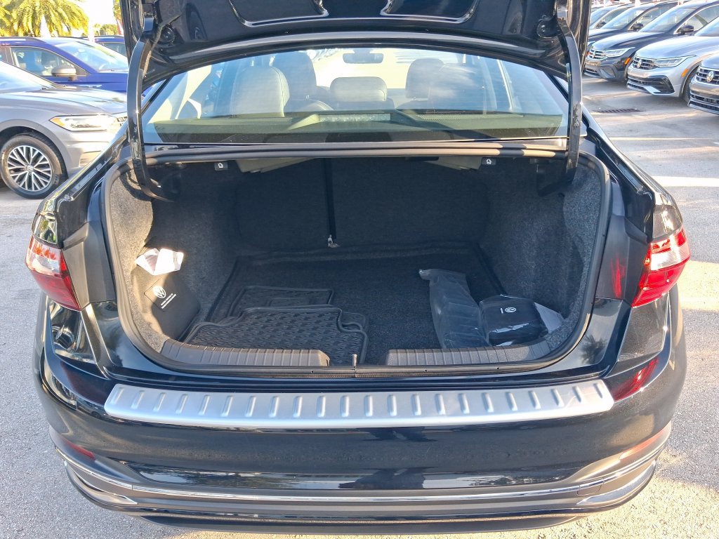 Certified 2024 Volkswagen Jetta SEL FWD image 14