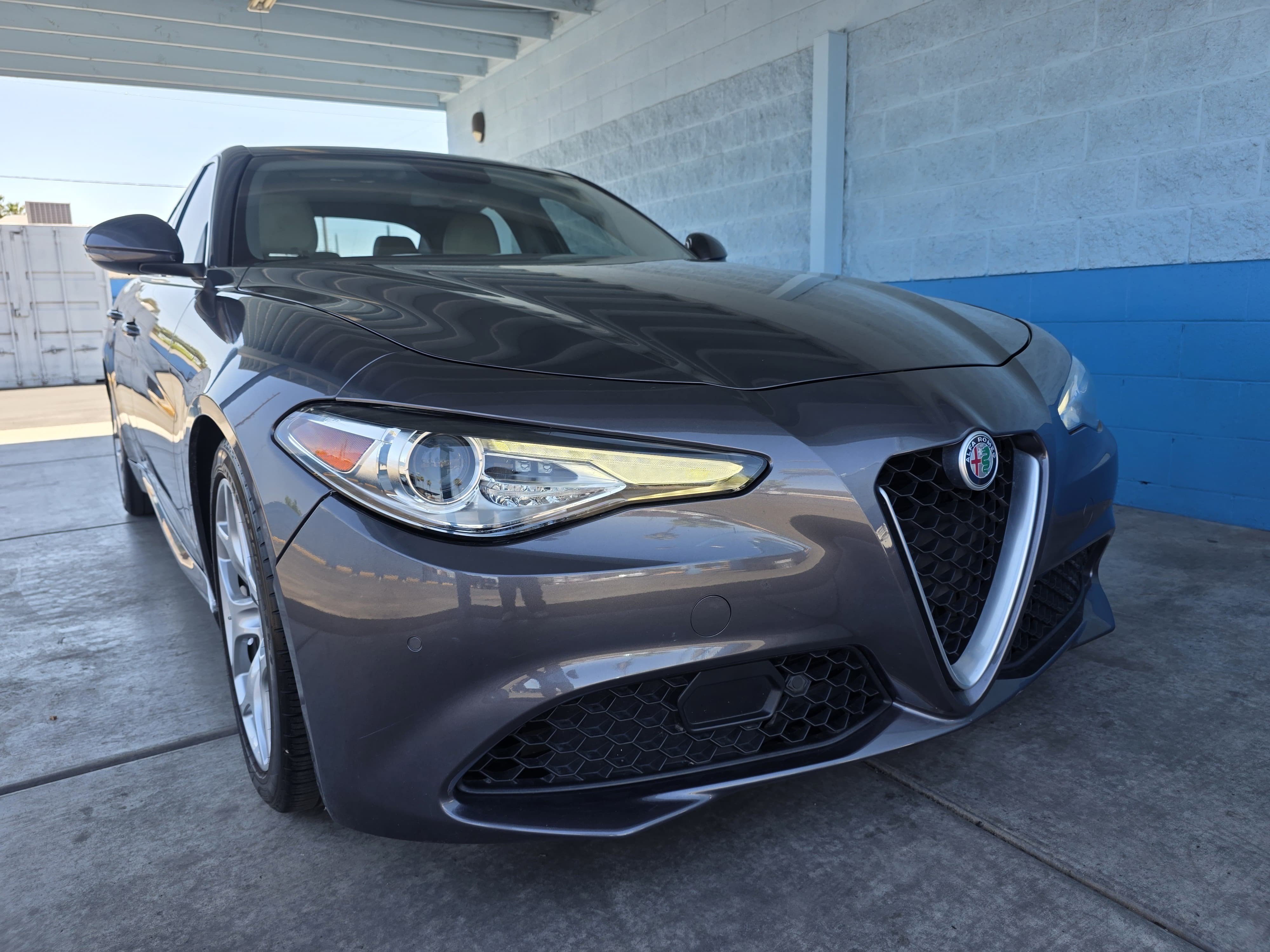 Used 2019 Alfa Romeo Giulia Ti RWD image 1