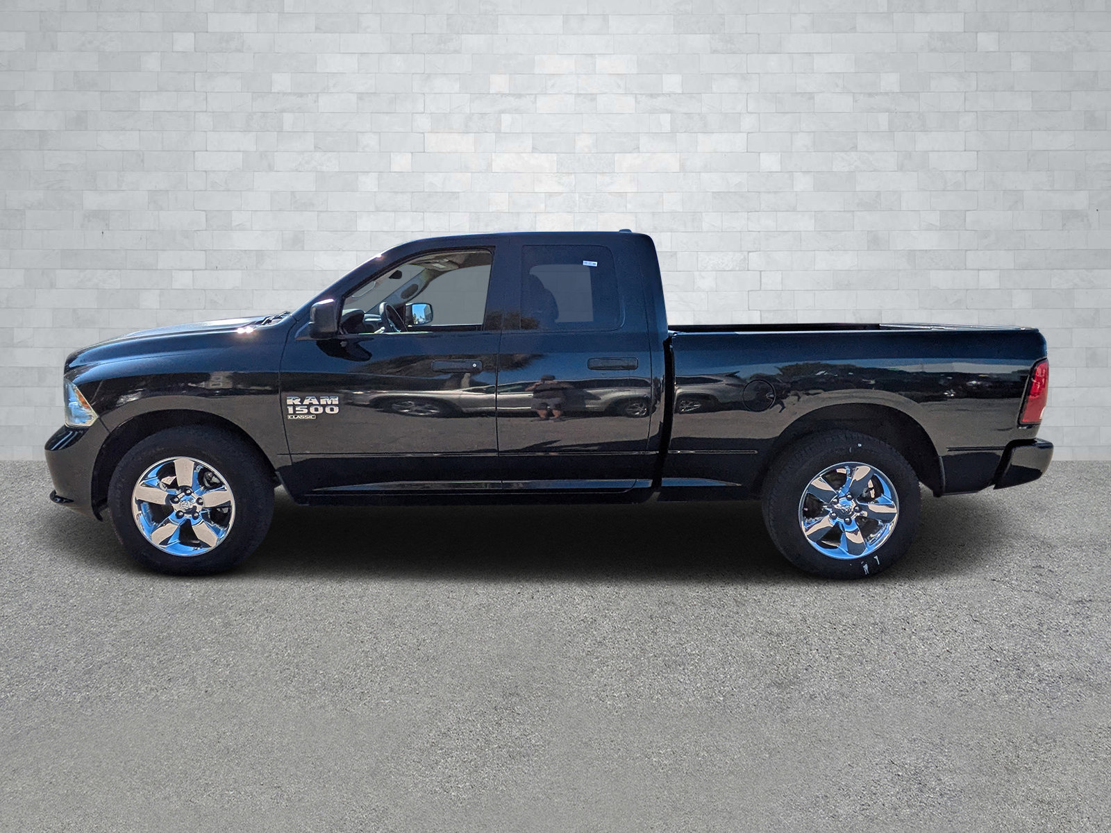 Used 2019 RAM 1500 Express w/ Express Value Package image 8