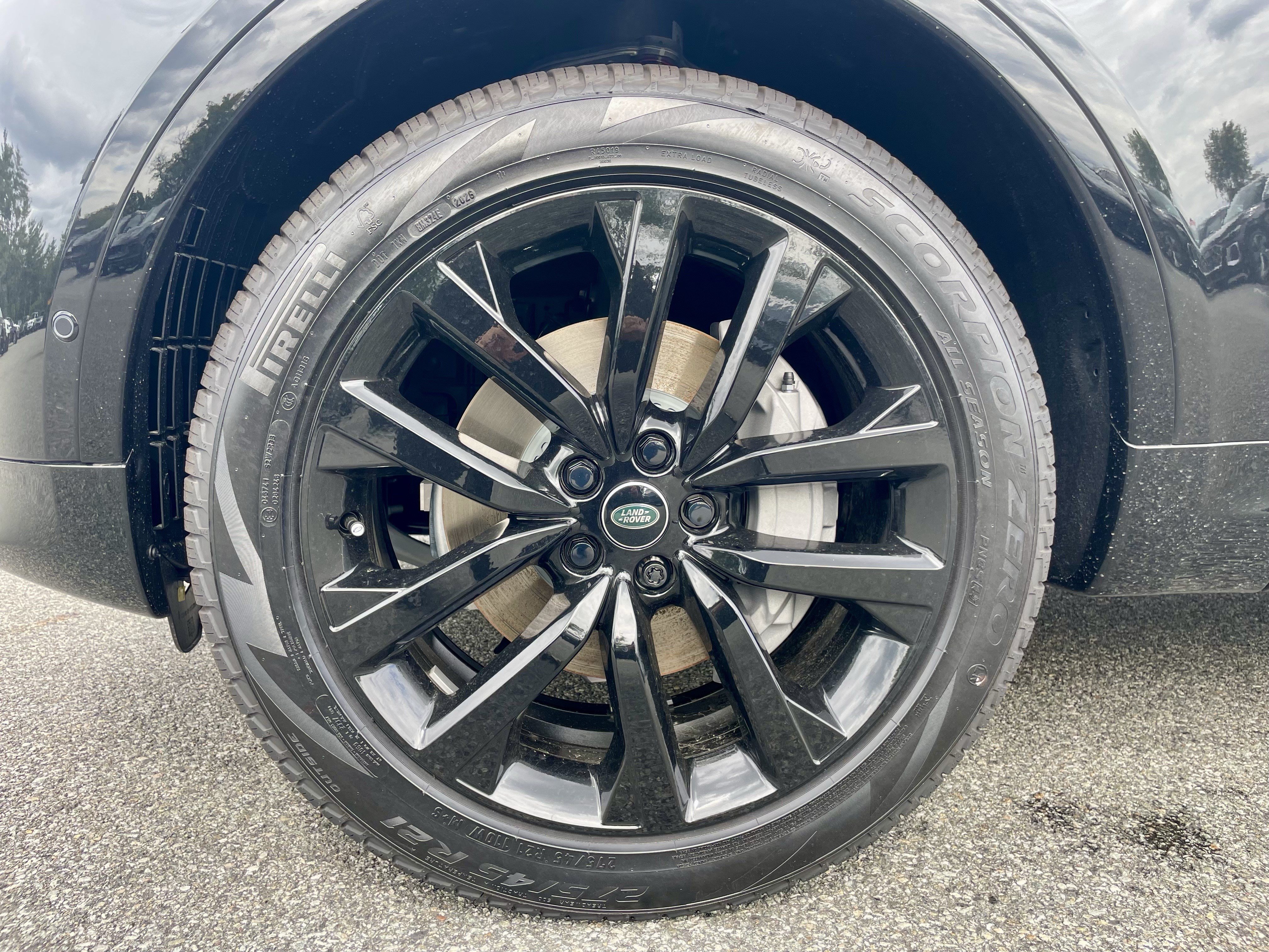 New 2026 Land Rover Discovery Dynamic SE AWD/4WD image 9