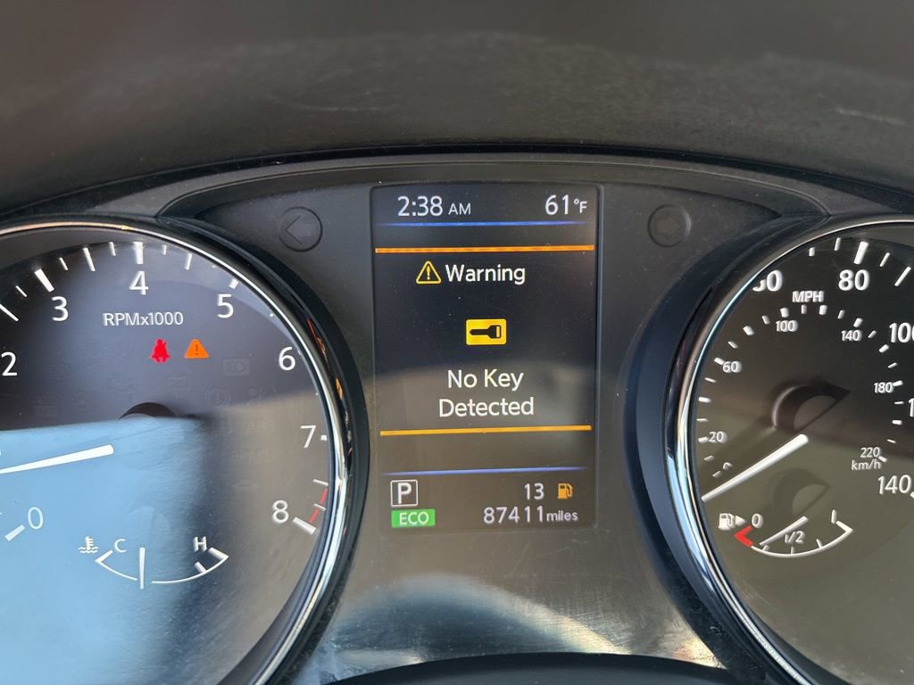 Used 2020 Nissan Rogue SV image 25