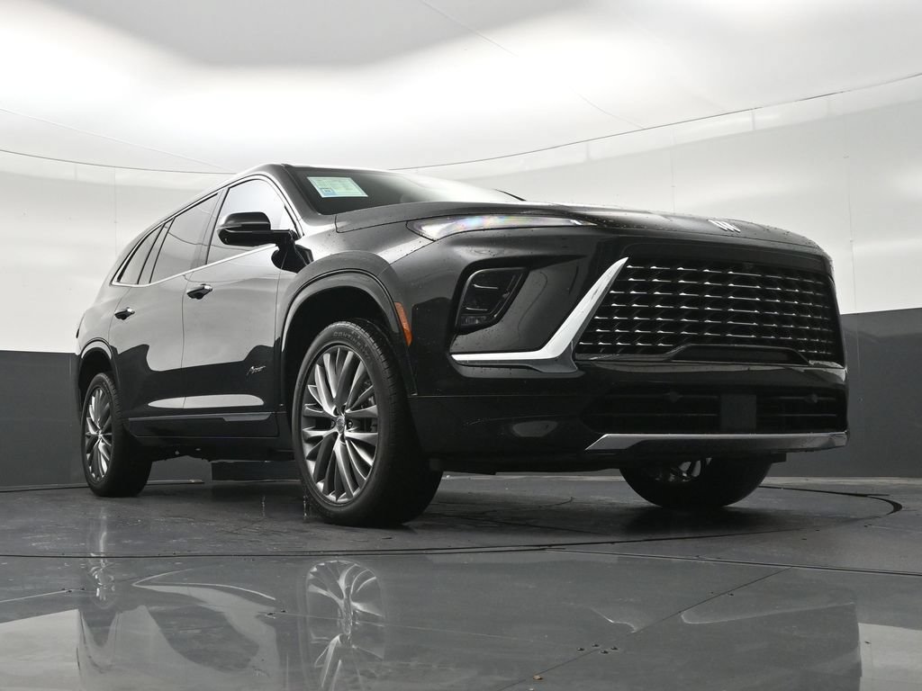 Used 2025 Buick Enclave Avenir w/ Trailering Package, 5000 lbs. FWD image 31
