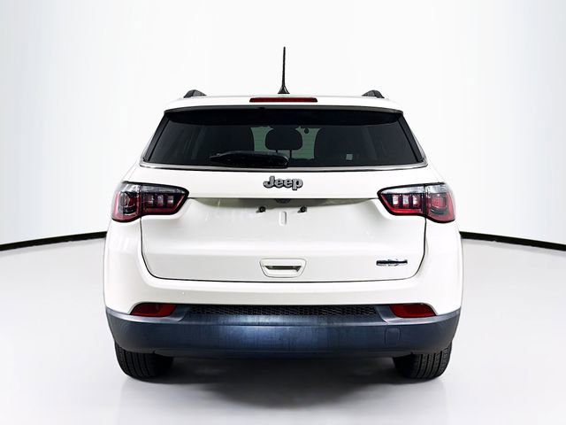 Used 2021 Jeep Compass Latitude FWD image 29
