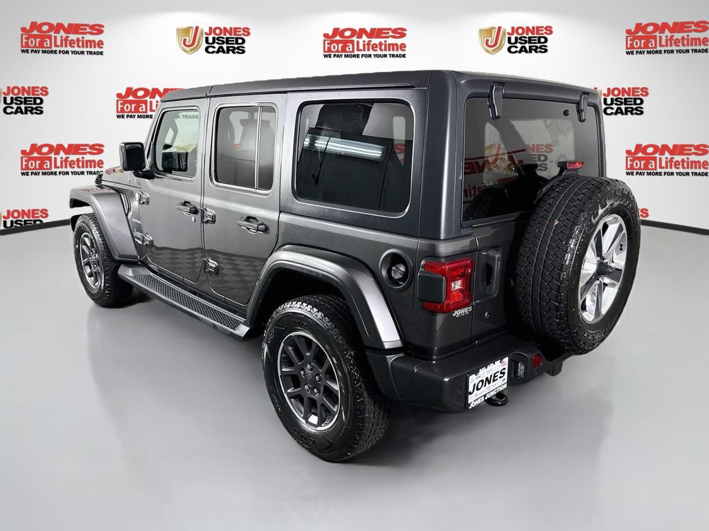 Used 2018 Jeep Wrangler Unlimited Sahara AWD/4WD image 2