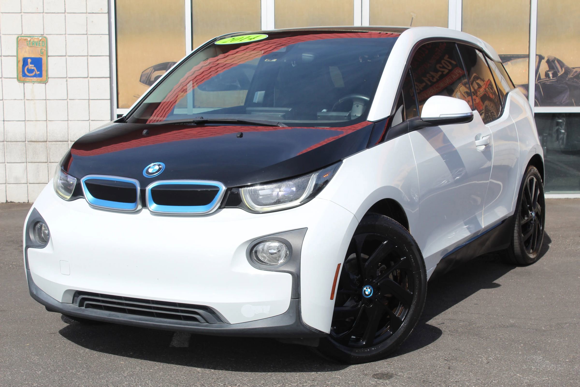 Used 2014 BMW i3 w/ Range Extender image 3