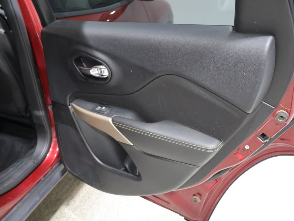 Used 2017 Jeep Cherokee Sport AWD/4WD image 20