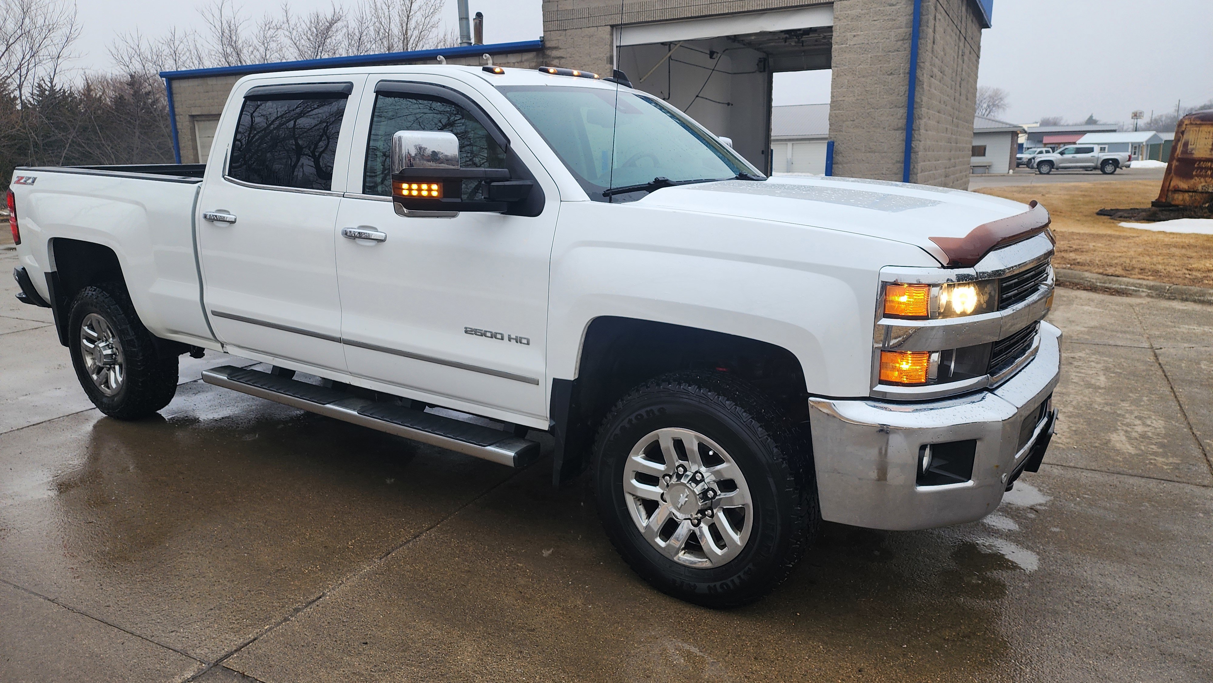 Used 2015 Chevrolet Silverado 2500 LTZ w/ LTZ Plus Package image 3
