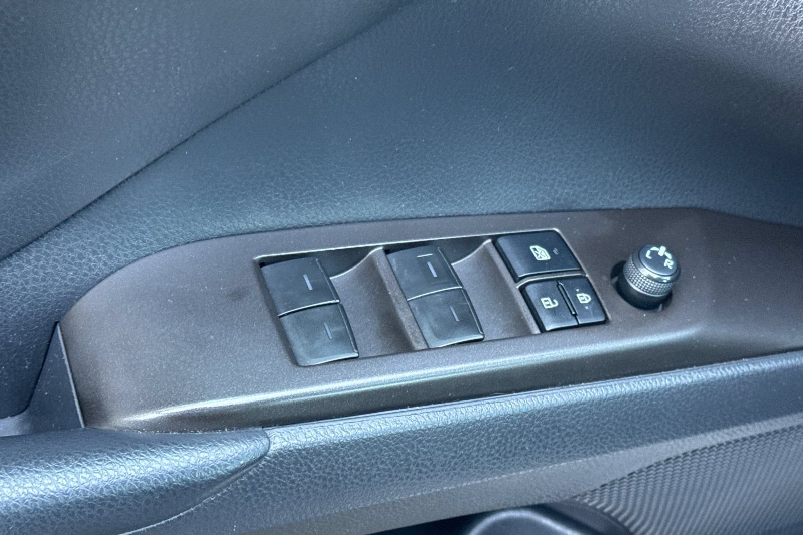 Certified 2022 Toyota Camry SE FWD image 15