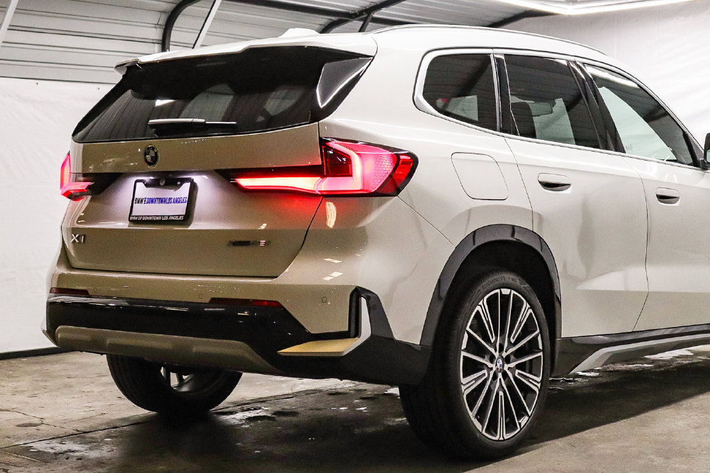 Used 2026 BMW X1 xDrive28i w/ Technology Package AWD/4WD image 11