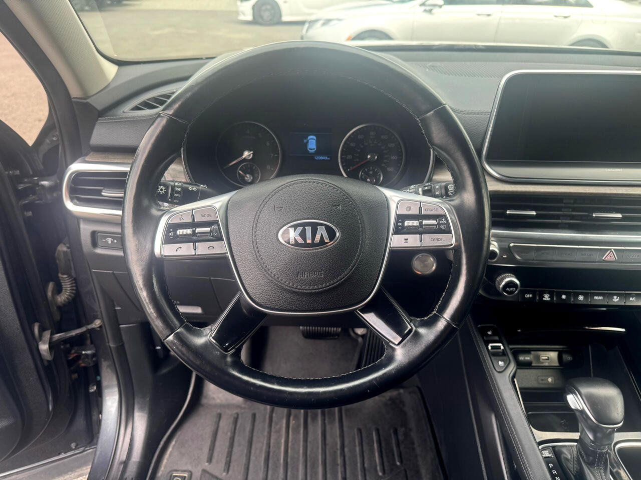 Used 2020 Kia Telluride EX w/ EX Premium Package image 15