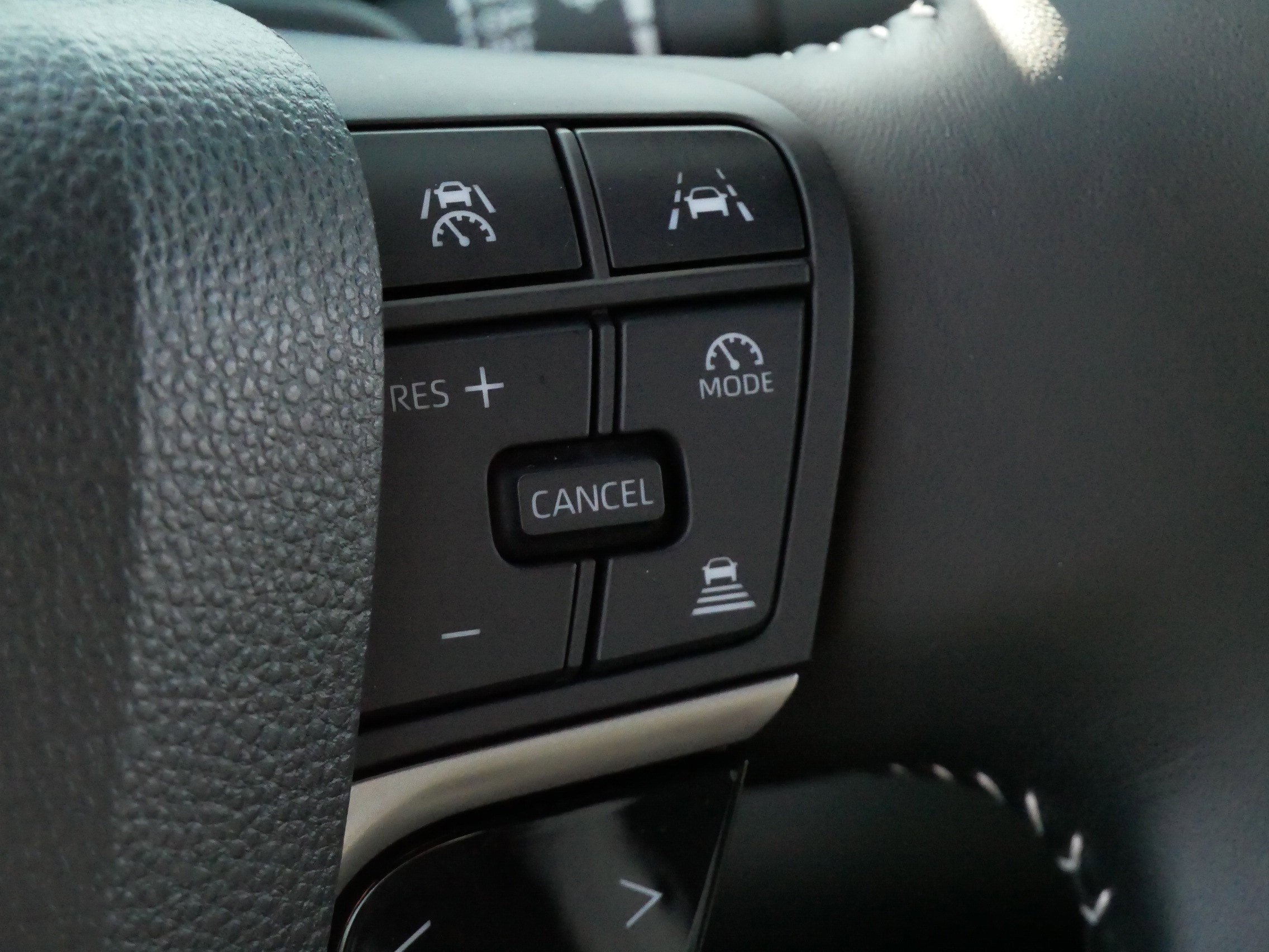 Certified 2025 Toyota Camry SE FWD image 25