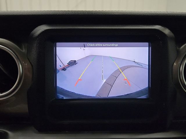 Used 2019 Jeep Wrangler Unlimited Sahara AWD/4WD image 22