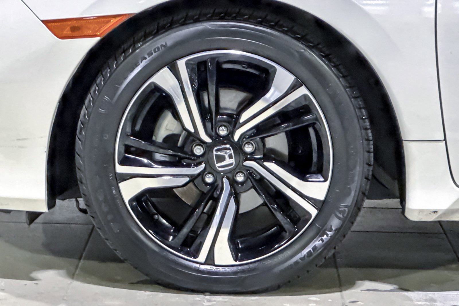 Used 2018 Honda Civic Touring image 11