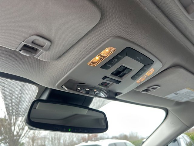 Used 2024 Toyota Sienna XLE image 30