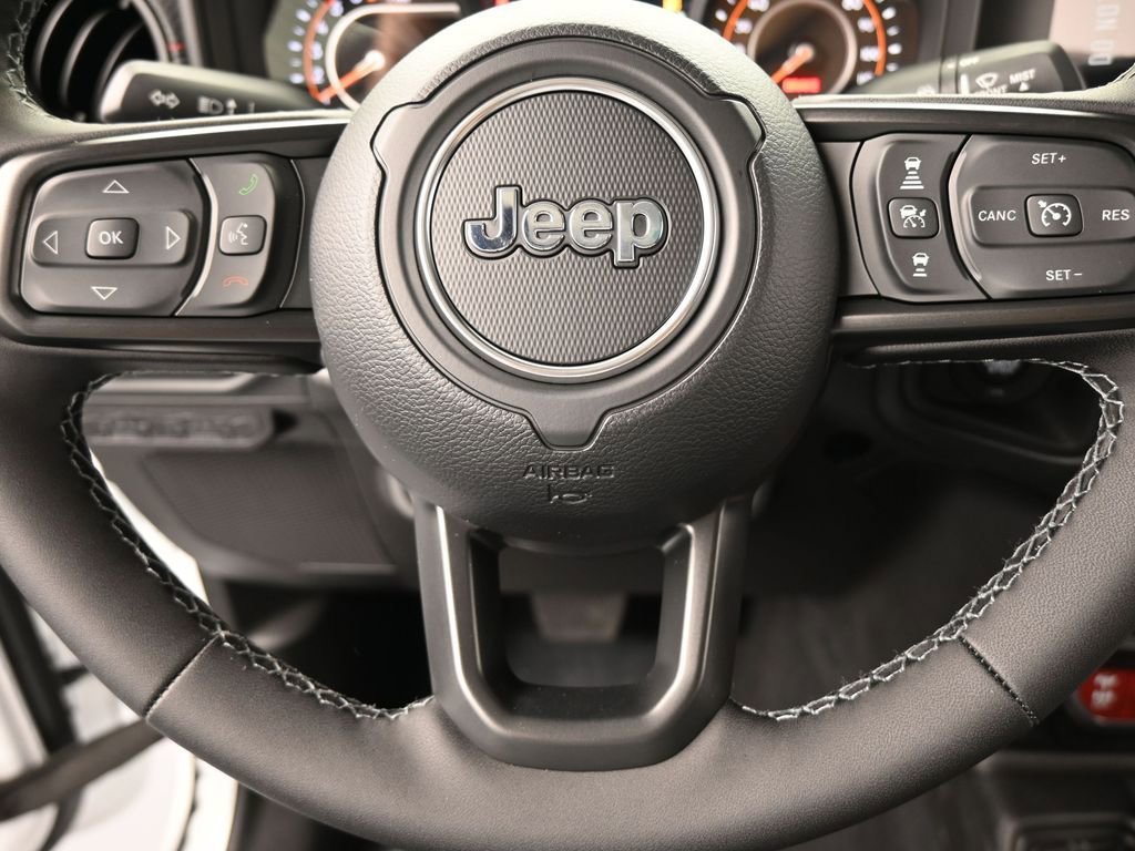 New 2026 Jeep Gladiator Rubicon w/ Steel Power Dome Hood Package AWD/4WD image 24