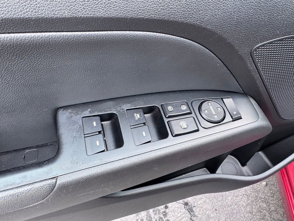Used 2017 Hyundai Elantra Limited w/ Limited Tech Package 04 image 26
