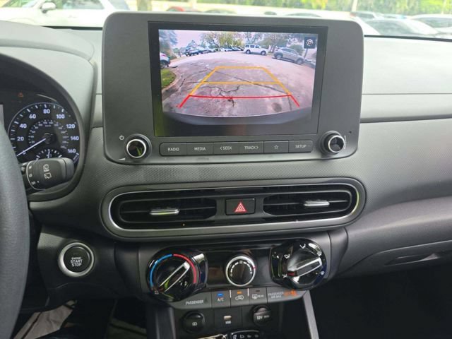 Used 2023 Hyundai Kona SEL w/ Cargo Package FWD image 7
