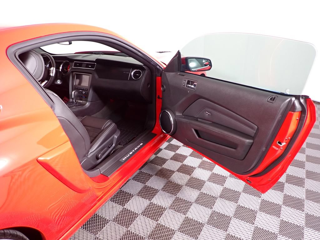 Used 2014 Ford Mustang GT Premium w/ Electronics Package RWD image 31