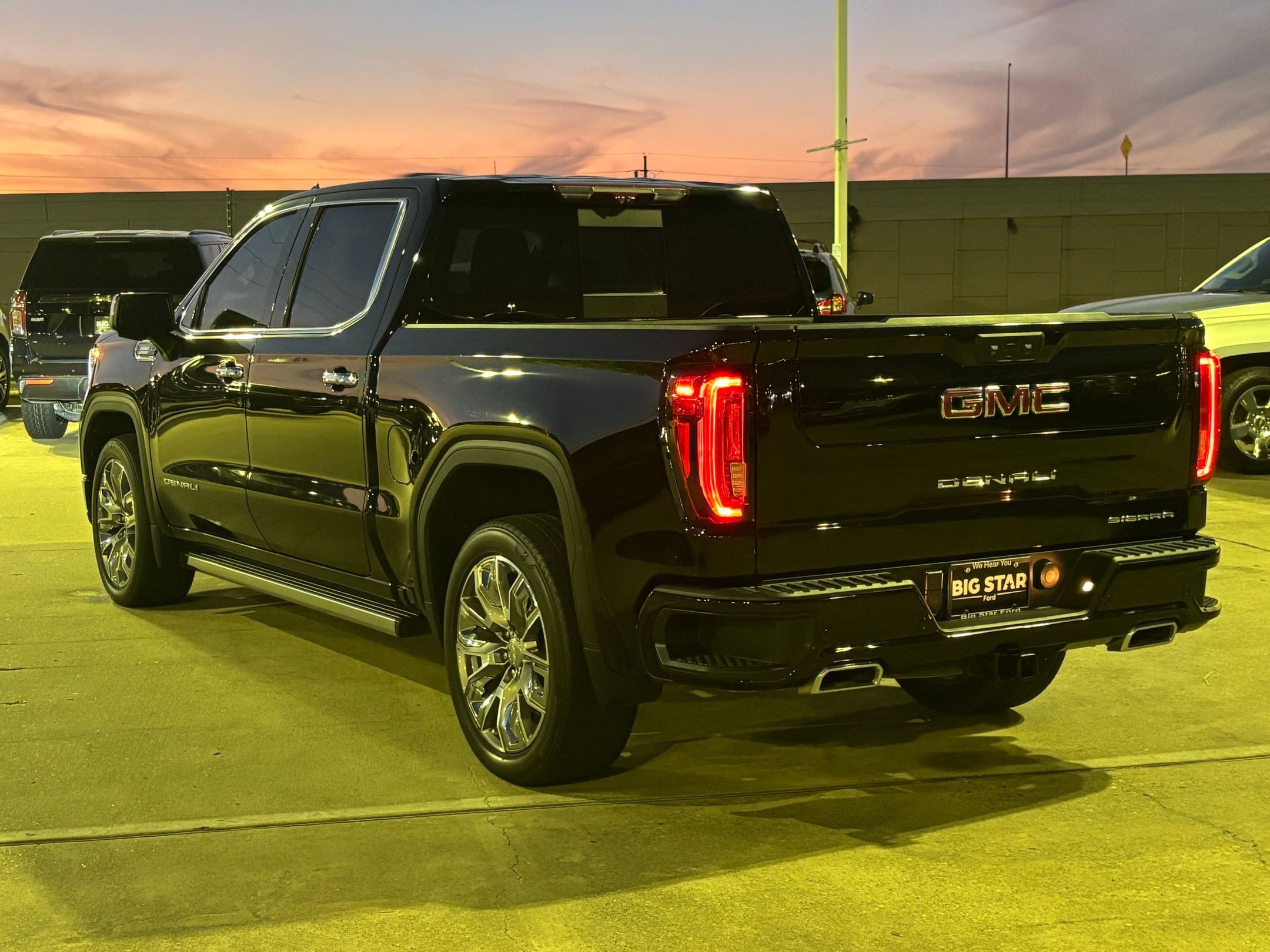 Used 2023 GMC Sierra 1500 Denali w/ Denali Reserve Package image 6