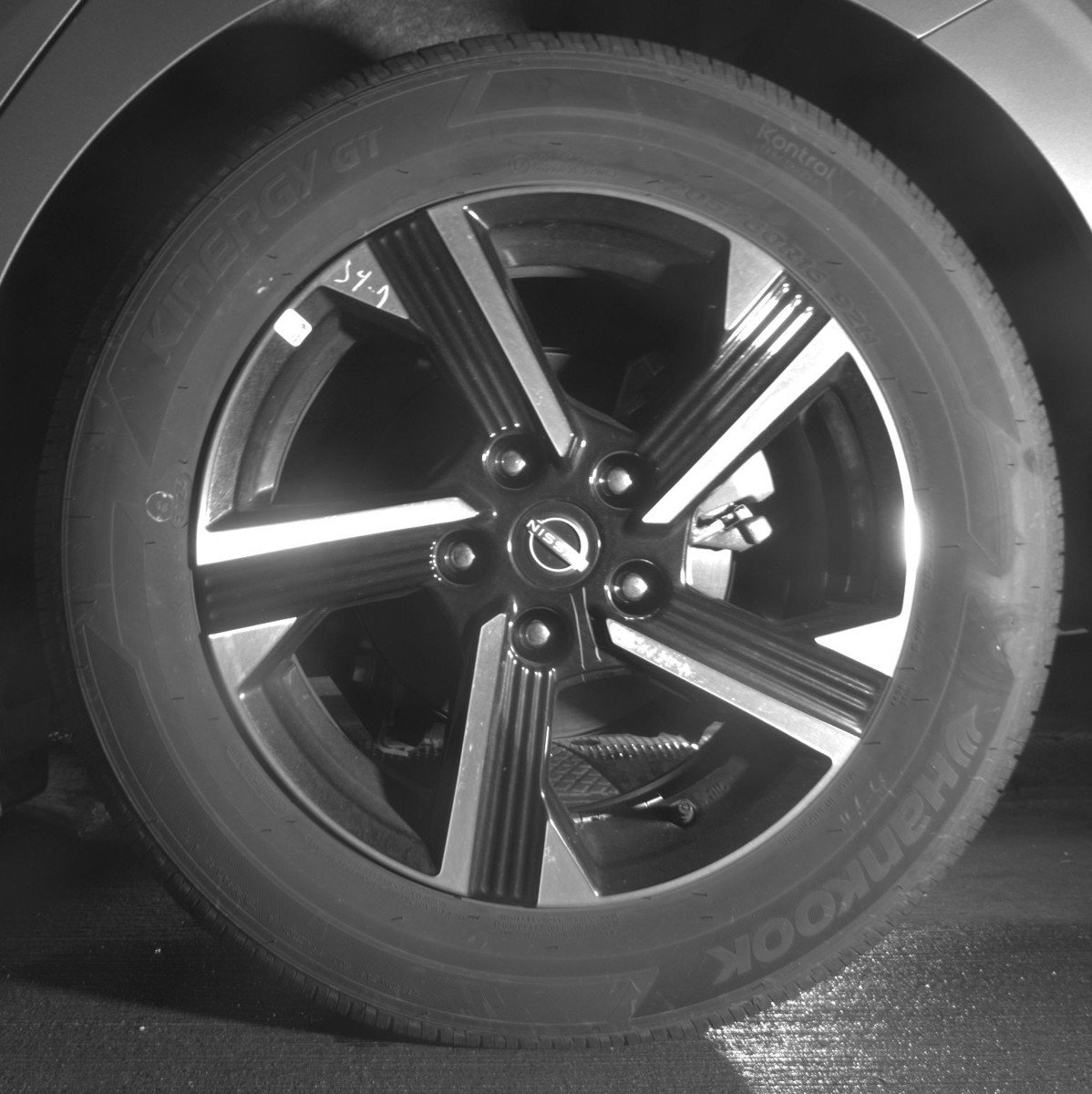 Used 2025 Nissan Sentra SV FWD image 14