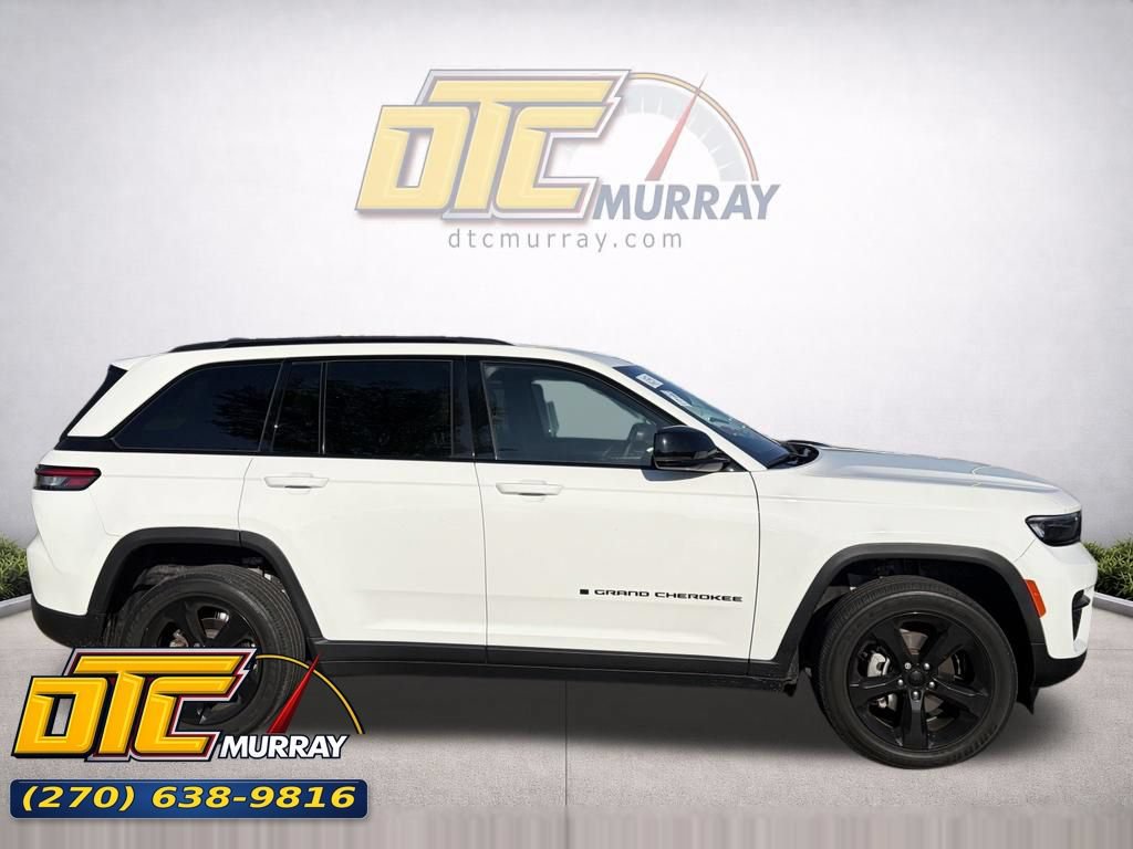 Used 2023 Jeep Grand Cherokee Altitude AWD/4WD image 1