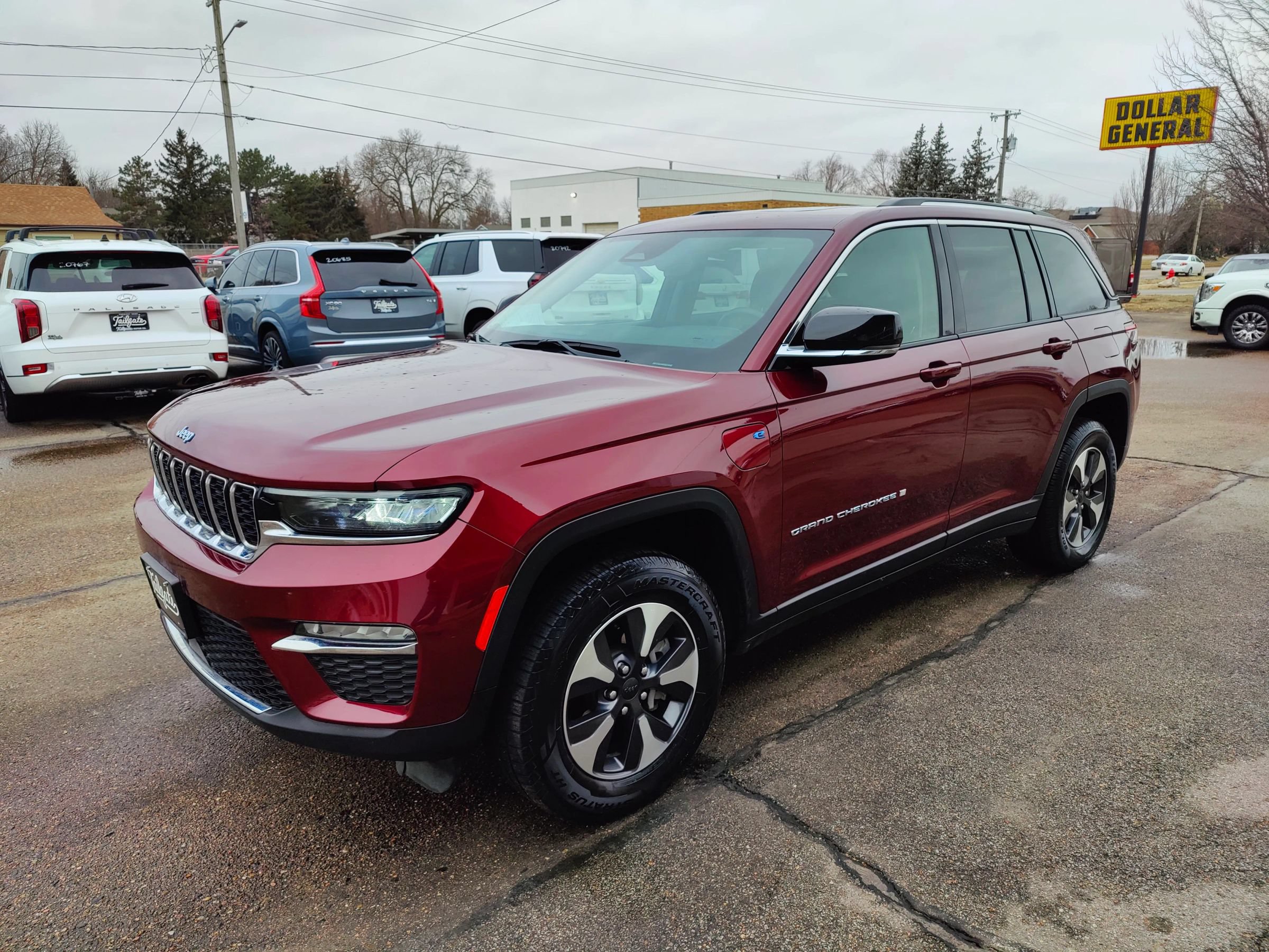 Used 2024 Jeep Grand Cherokee Limited 4xe AWD/4WD image 4