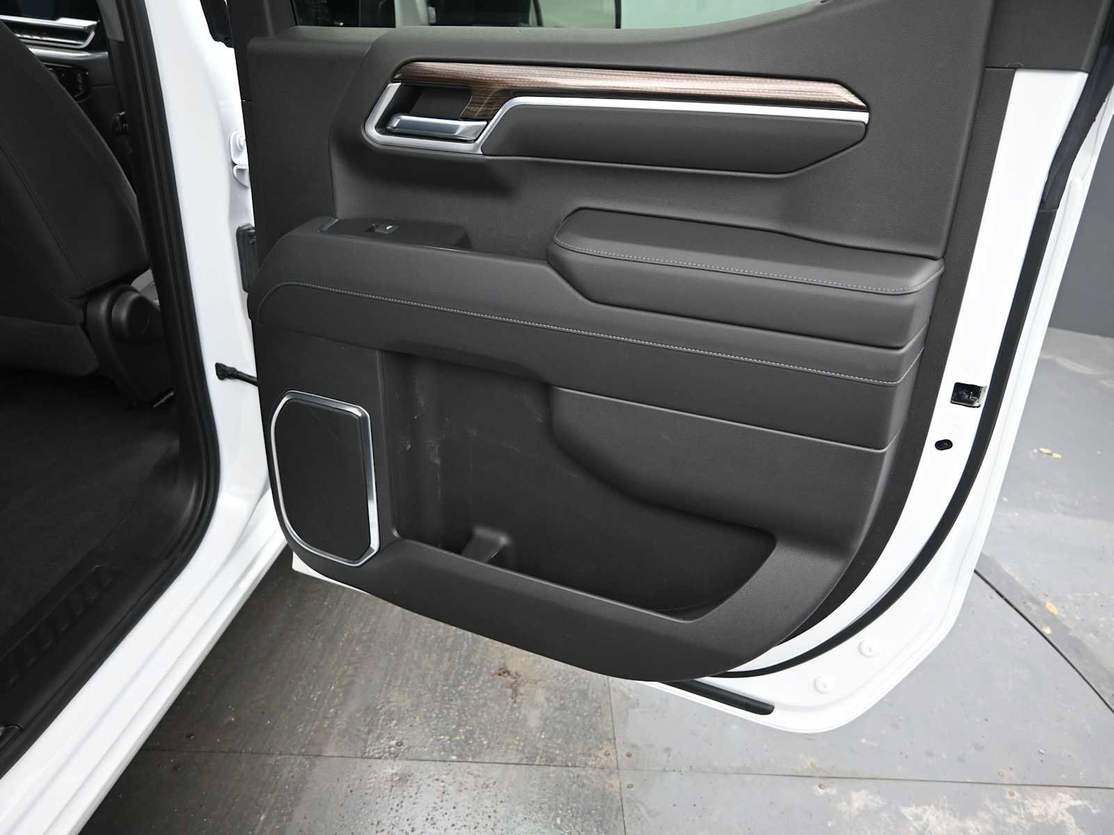 Used 2022 Chevrolet Silverado 1500 LT image 24