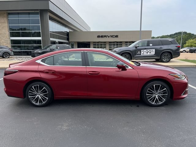 Certified 2025 Lexus ES 350 w/ Premium Package FWD image 2