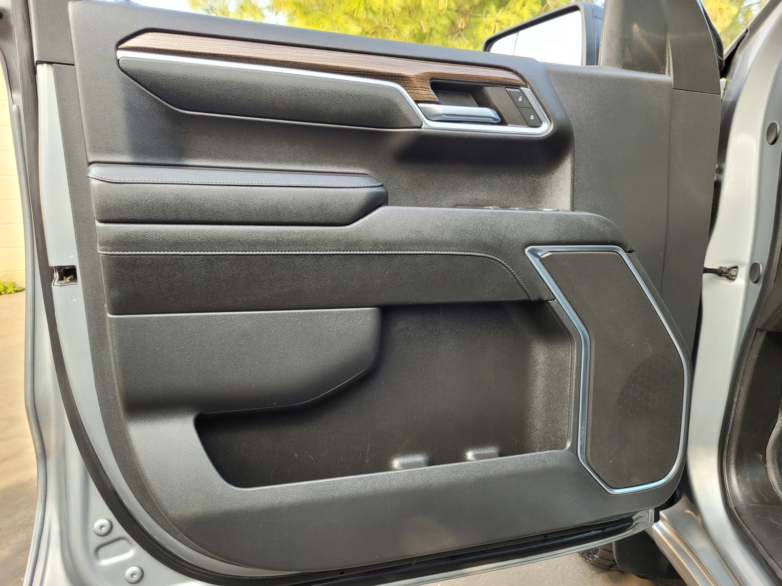 Used 2024 Chevrolet Silverado 1500 RST w/ Z71 Off-Road Package image 25