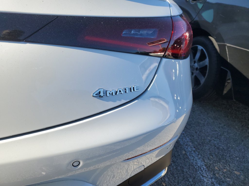 Used 2024 Mercedes-Benz CLE 300 4MATIC Cabriolet image 18
