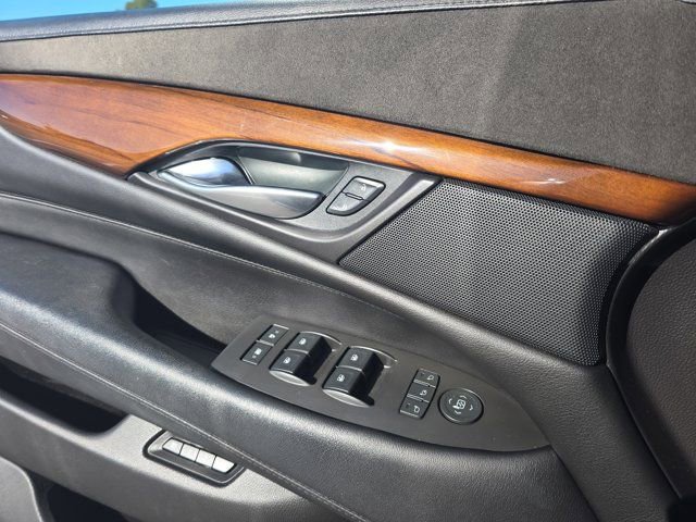 Used 2017 Cadillac Escalade Premium Luxury image 28