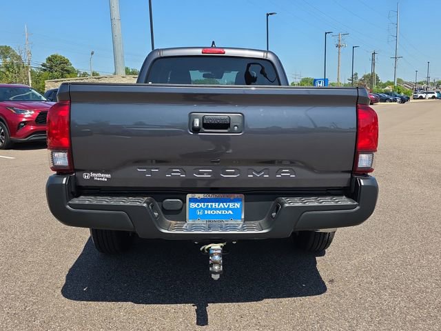 Used 2022 Toyota Tacoma SR image 4