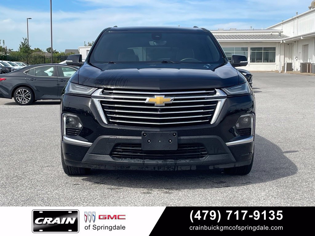 Used 2023 Chevrolet Traverse Premier AWD/4WD image 2
