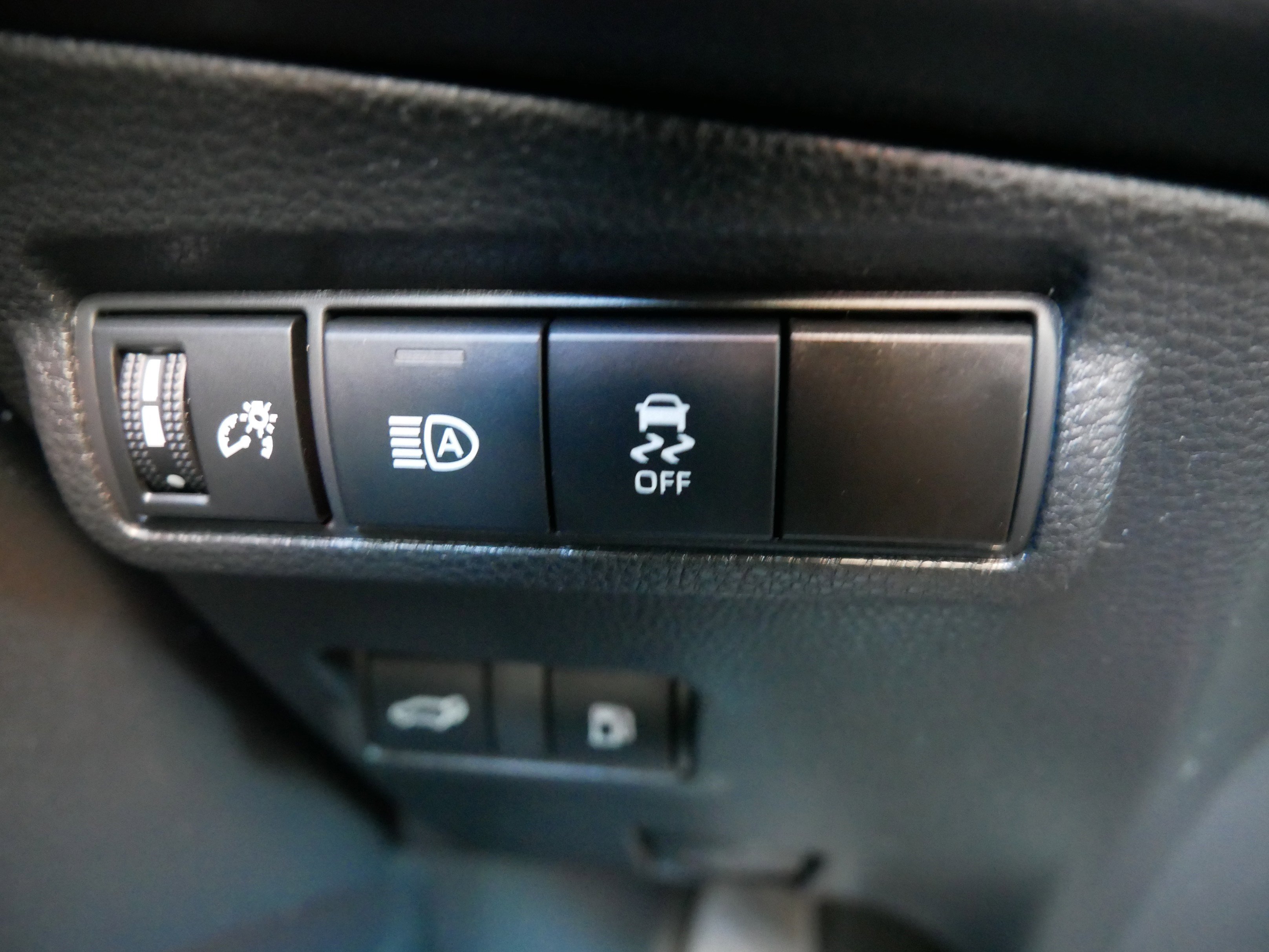 Used 2023 Toyota Corolla Cross XSE w/ Convenience Package image 26