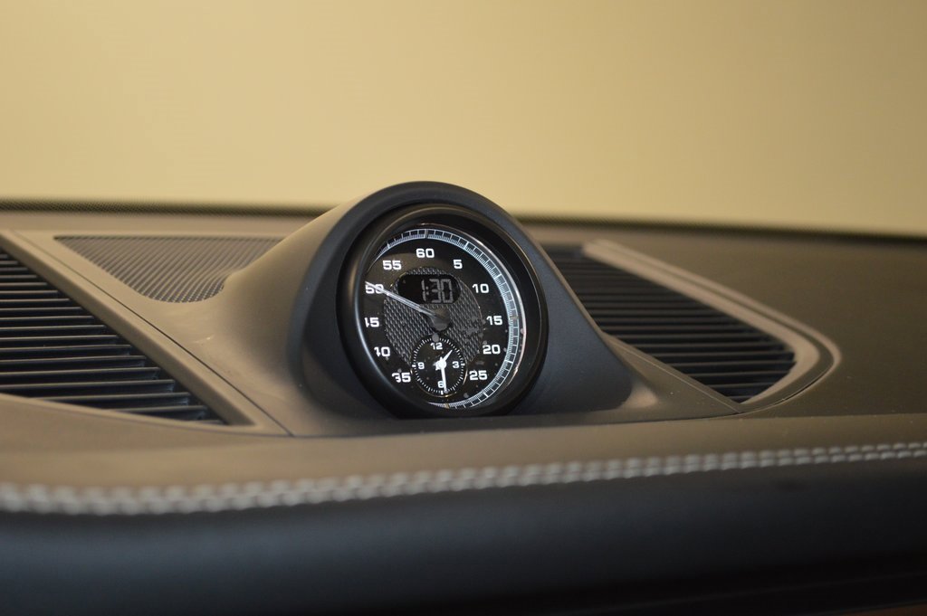 Used 2025 Porsche Macan image 25