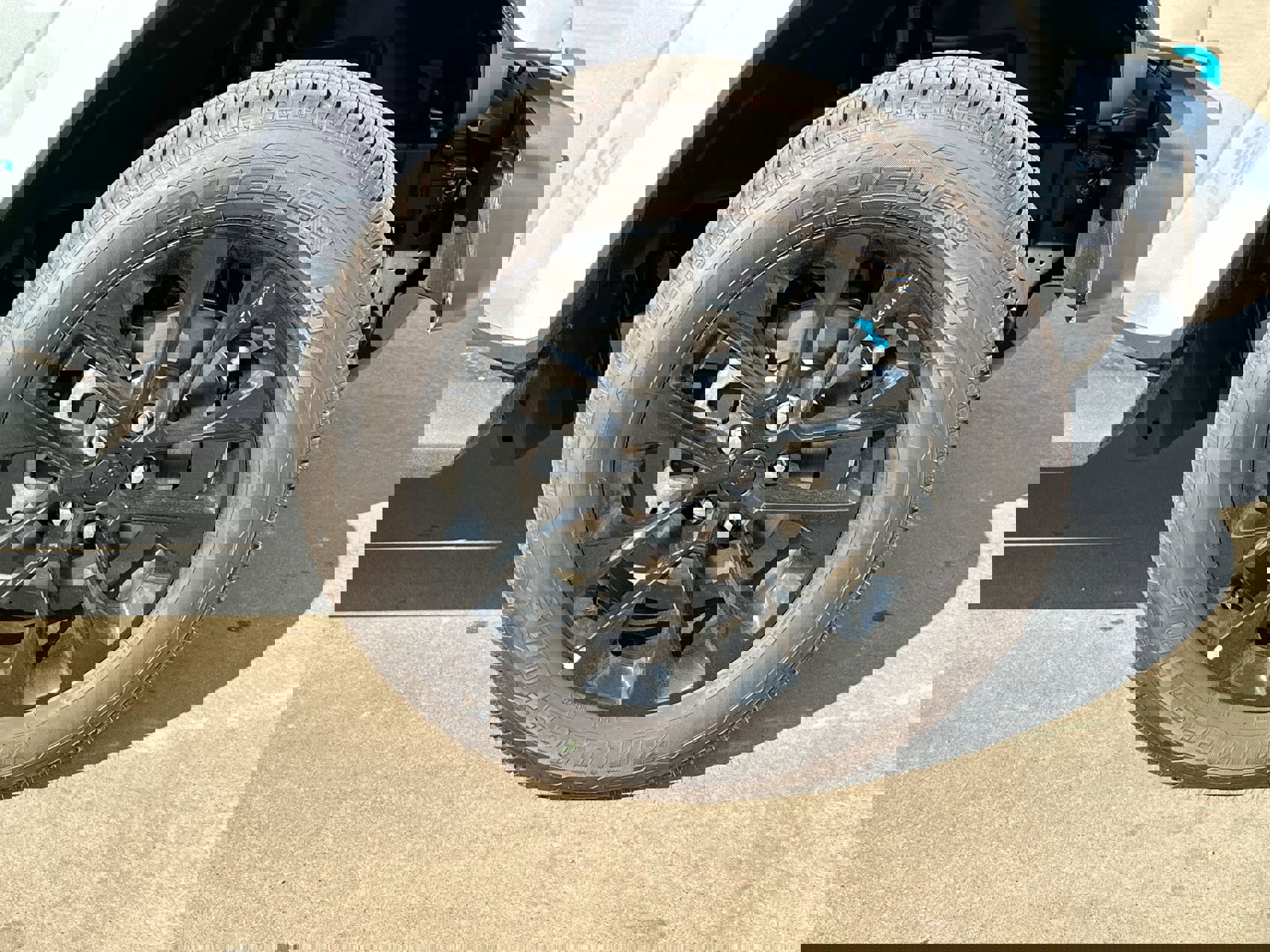 New 2023 Jeep Wrangler Sahara w/ Cold Weather Group image 10