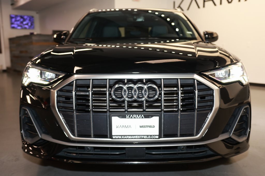 Used 2023 Audi Q3 2.0T Premium image 2