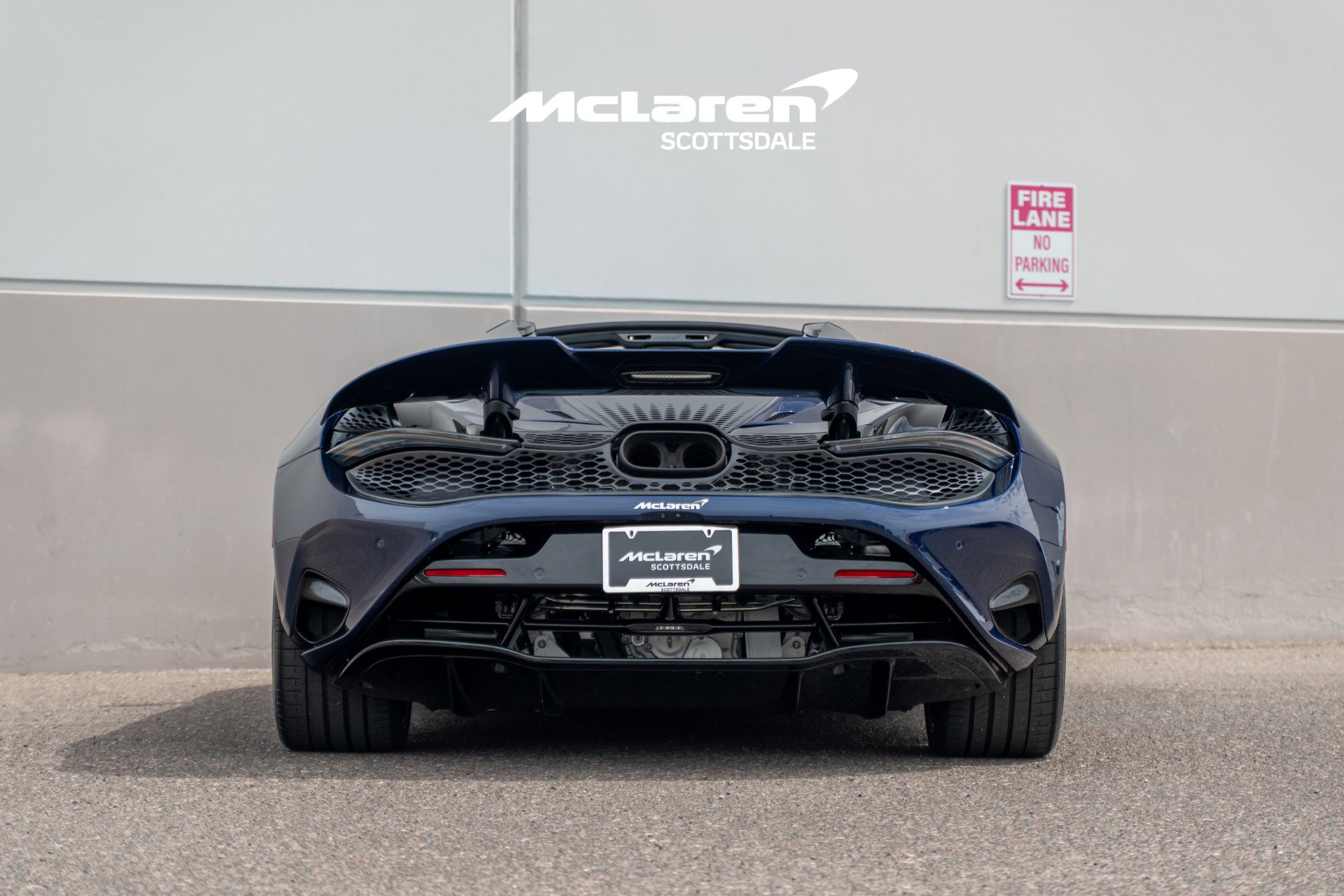 Used 2025 McLaren 750S Spider RWD image 6