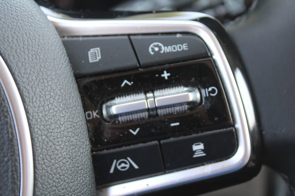 Certified 2023 Kia Sorento SX FWD image 32
