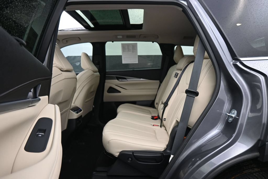 Used 2023 INFINITI QX60 Luxe w/ Cargo Package FWD image 19