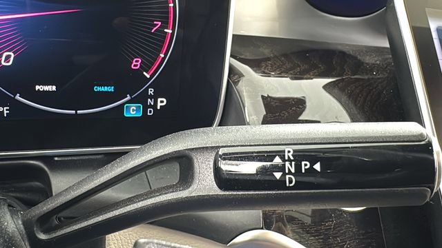 Used 2024 Mercedes-Benz GLC 300 4MATIC image 27