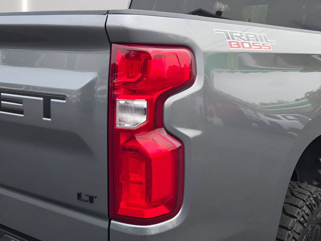 Certified 2021 Chevrolet Silverado 1500 LT Trail Boss w/ LPO, Dark Essentials Package AWD/4WD image 14