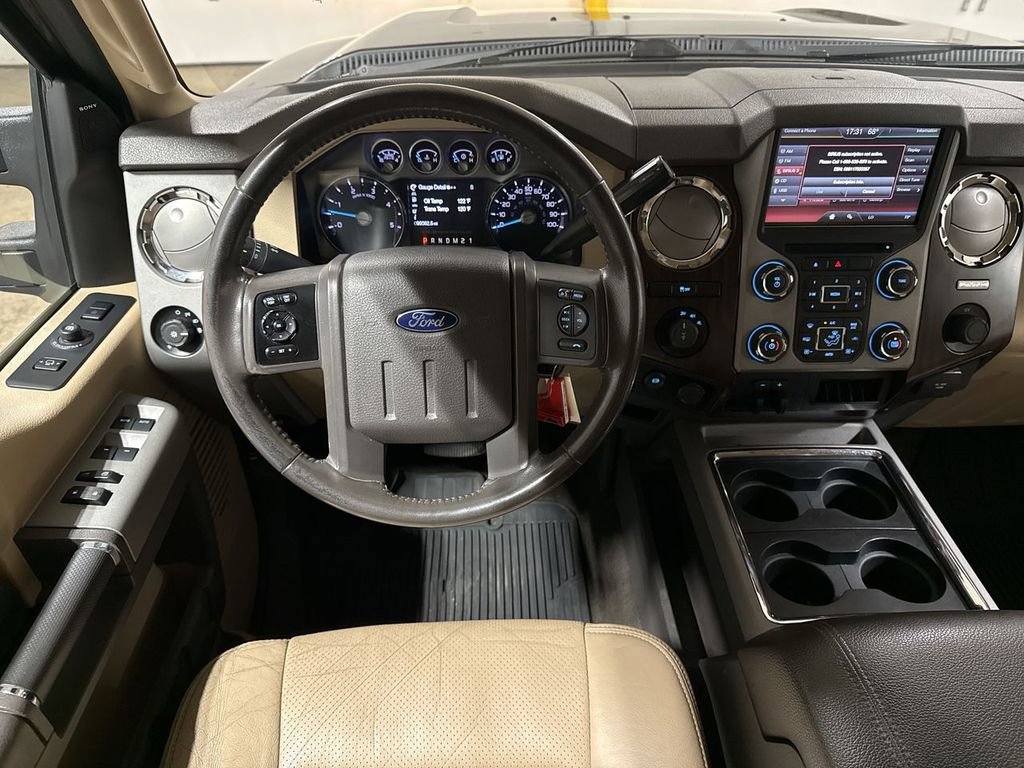 Used 2015 Ford F250 Lariat w/ Lariat Interior Package image 11