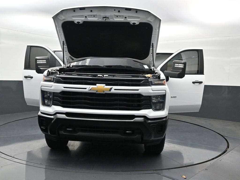 Used 2024 Chevrolet Silverado 2500 Custom w/ Custom Value Package AWD/4WD image 40