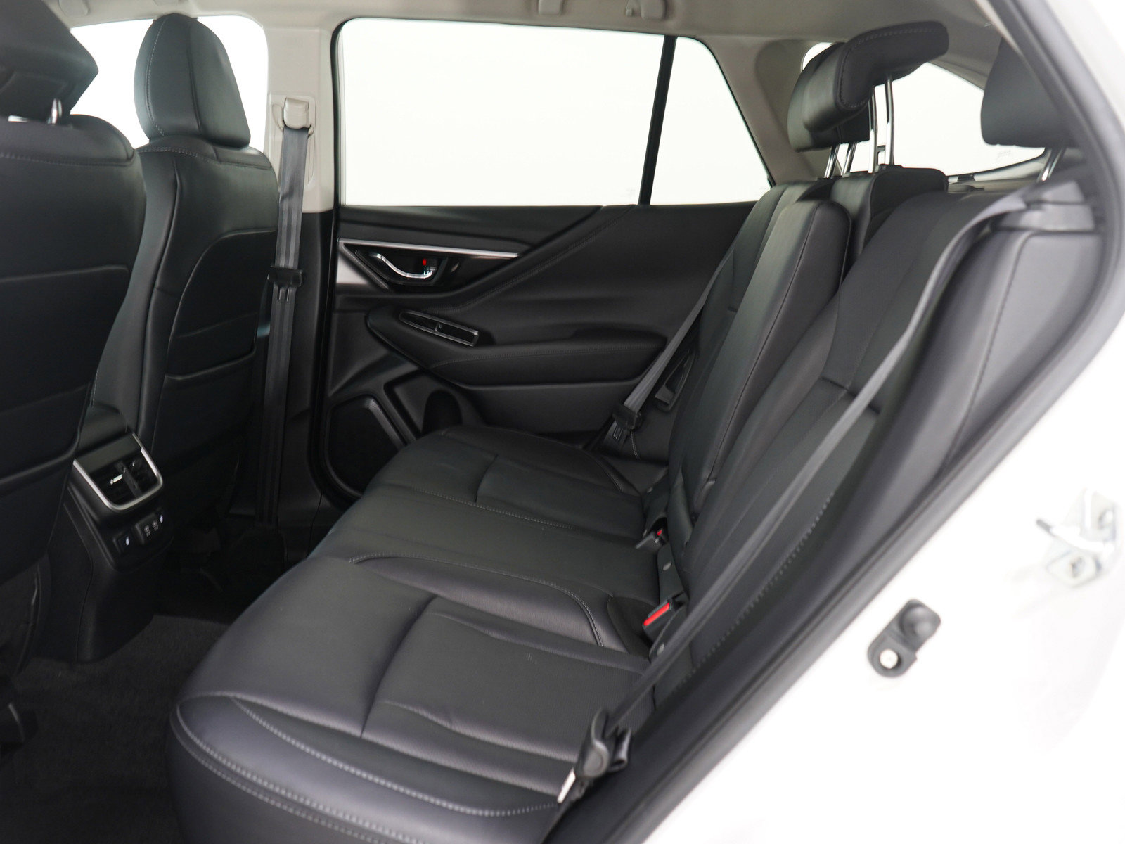 Used 2021 Subaru Outback Limited image 15