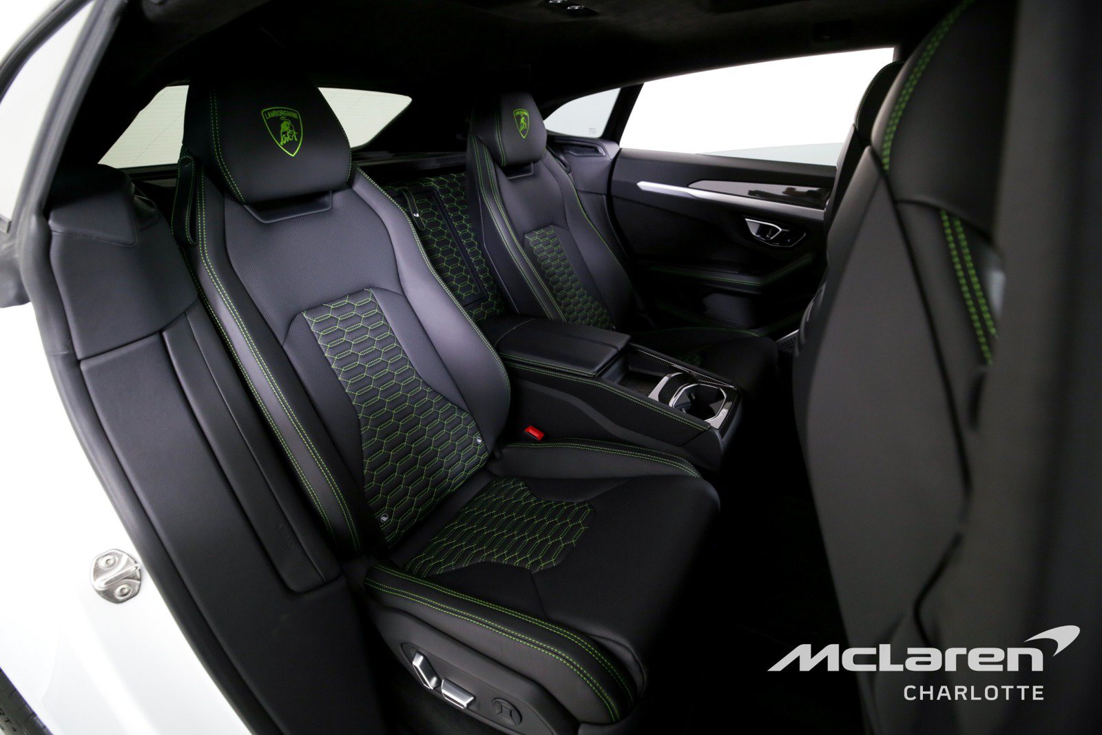 Used 2019 Lamborghini Urus AWD/4WD image 25