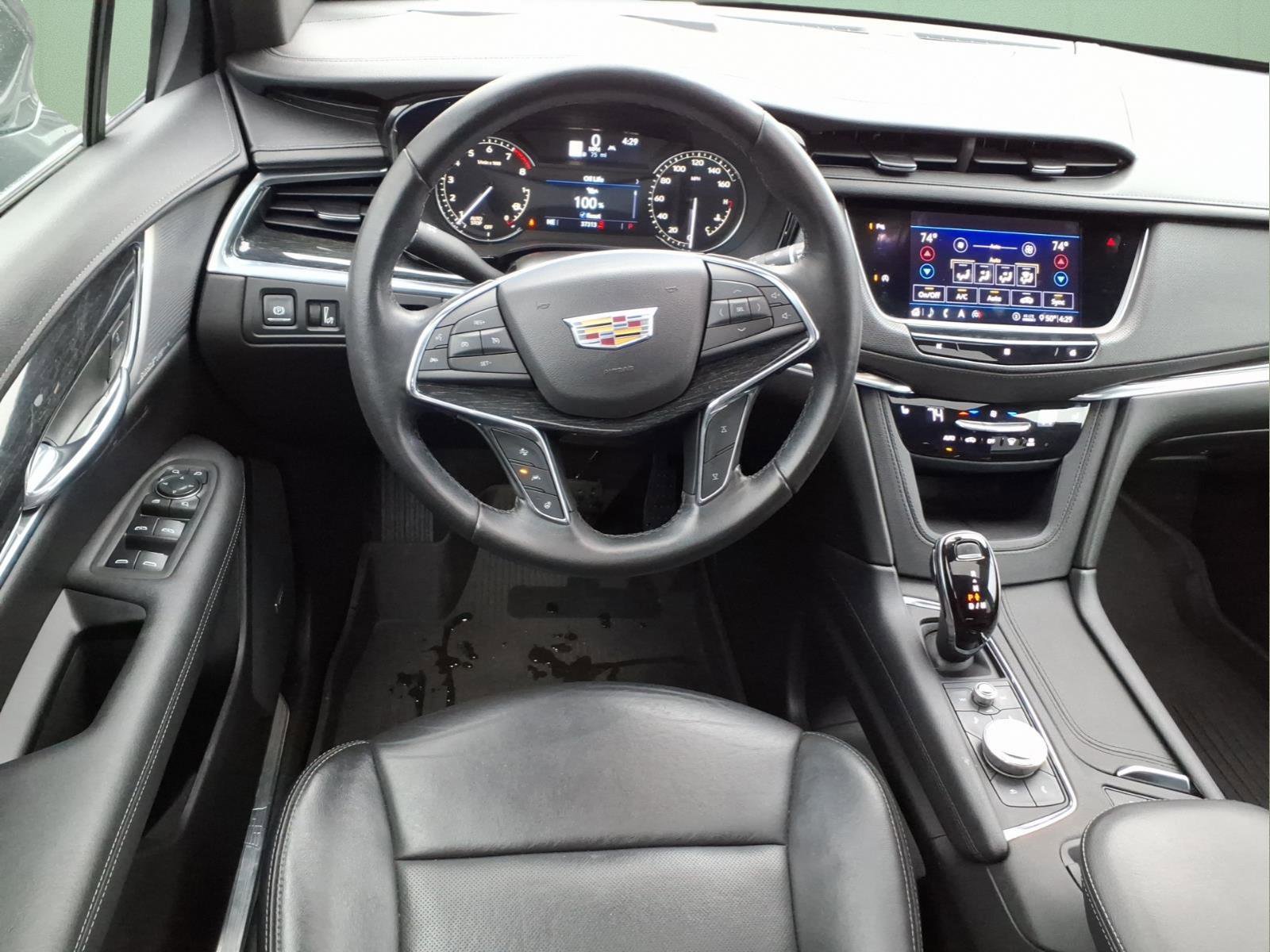 Used 2020 Cadillac XT5 Premium Luxury image 14