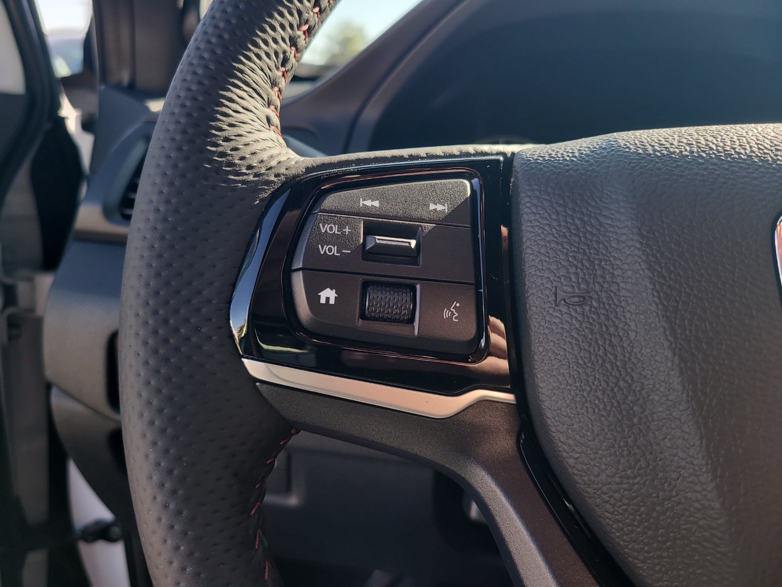 New 2026 Honda Ridgeline Black Edition image 14